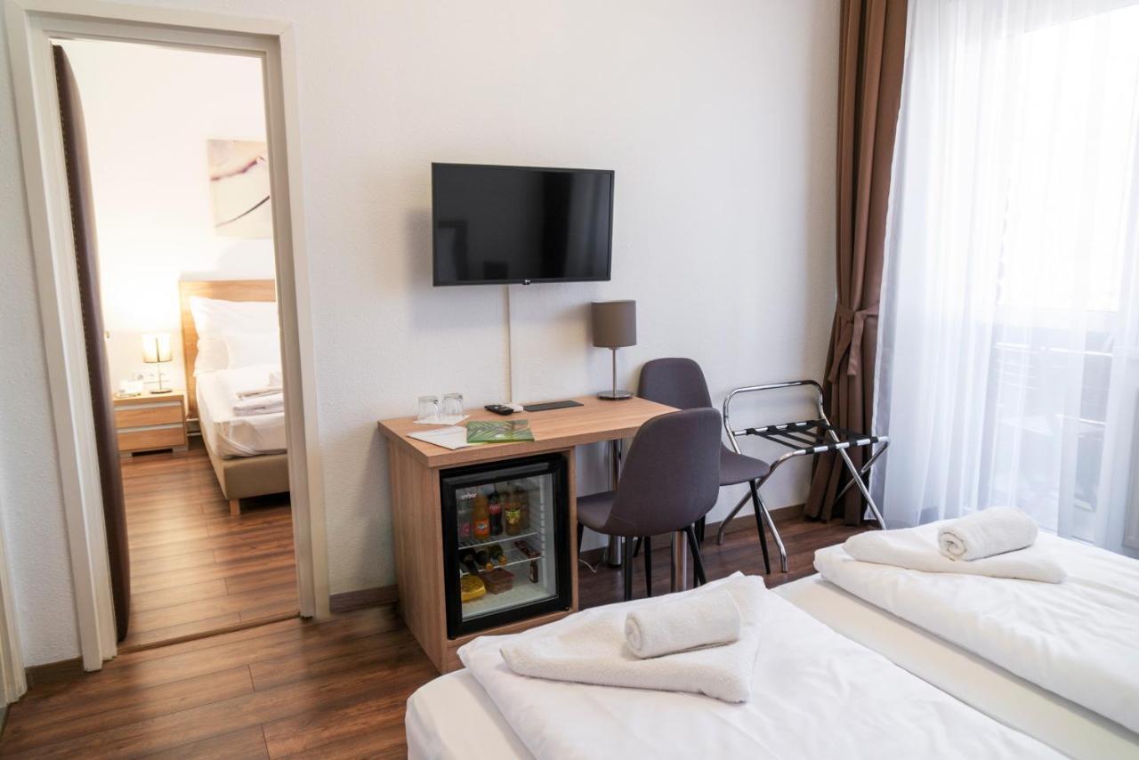 Ozoon Hotel Mestecǎneşti Exterior foto